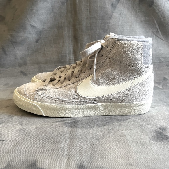 Nike Mens Blazer Mid '77 DM0178 001 Light Bone / Coconut Milk - Picture 5 of 10